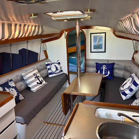 Nuitee A Bord De Danilou Un Voilier De 9.50M Hotel Sete Ngoại thất bức ảnh